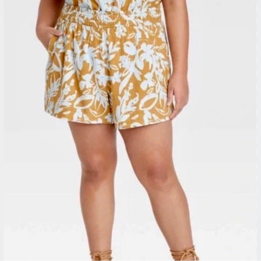*NWT* SZ X Ava and Viv Plus Linen High Waisted Shorts with pattern